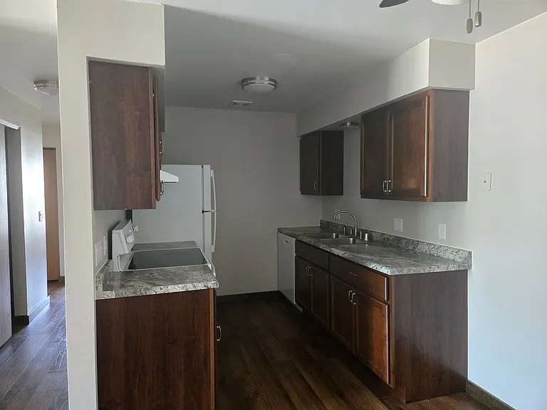 1927 Sylvan Way — Photo 1