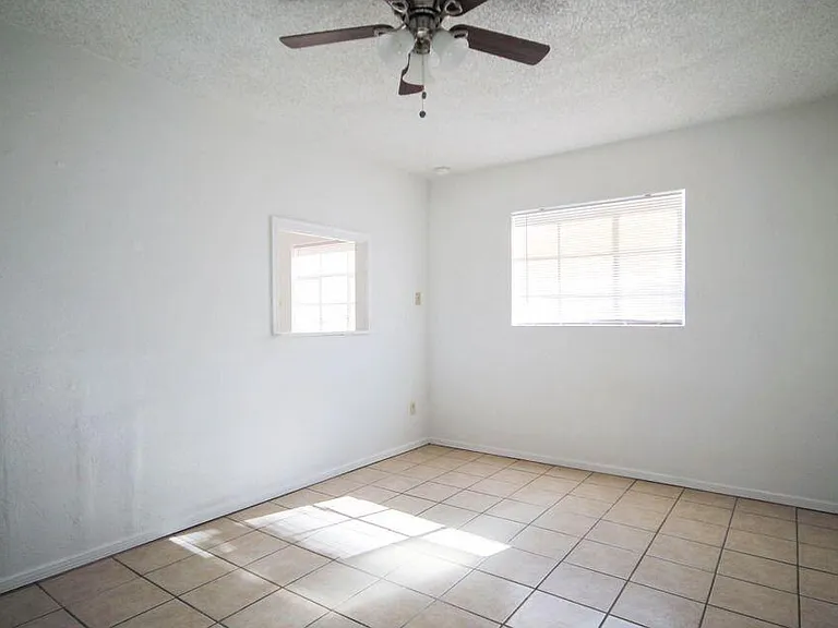 209 San Saba Rd — Photo 26