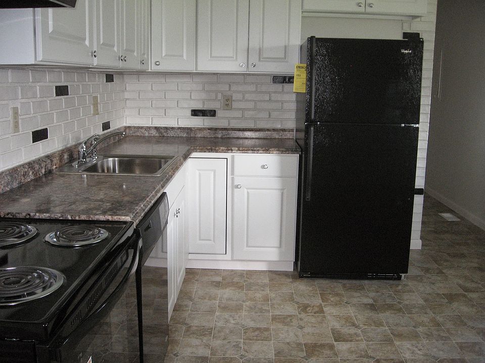 2nd image of 3231 Virginia Ave
