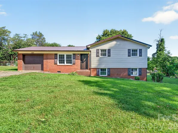 823 Flint Dr, Statesville, NC 28677