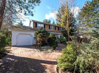2 Dublin Ct, East Northport, NY 11731