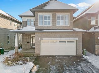 779 Fiddlehead St, Ottawa, ON K1T 0N1