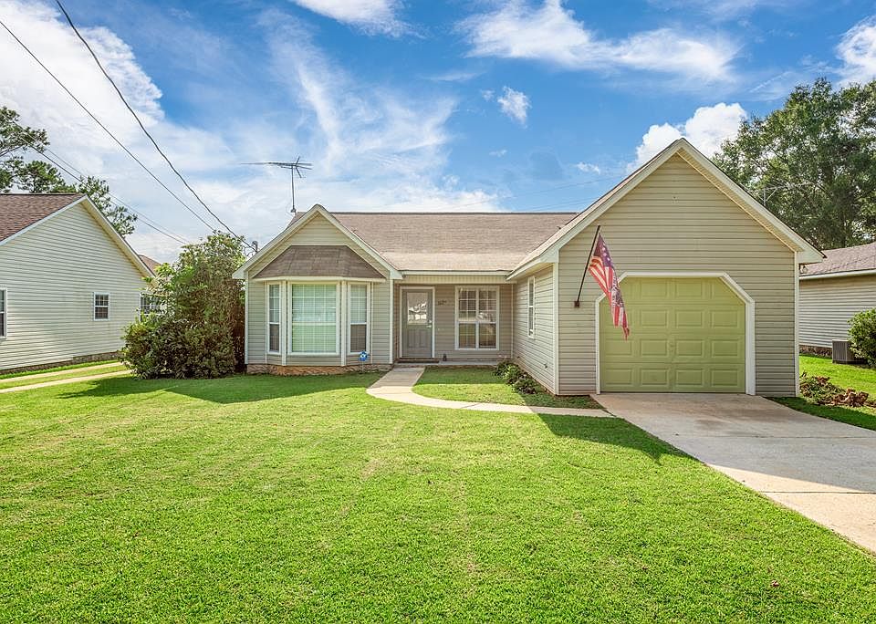 302B Dothan Rd, Abbeville, AL 36310 | Zillow