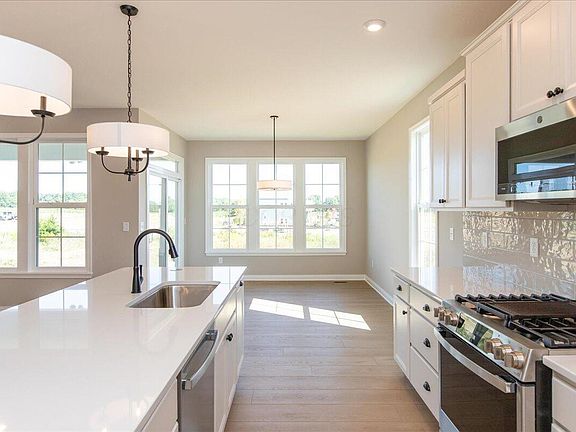 7th image of this home