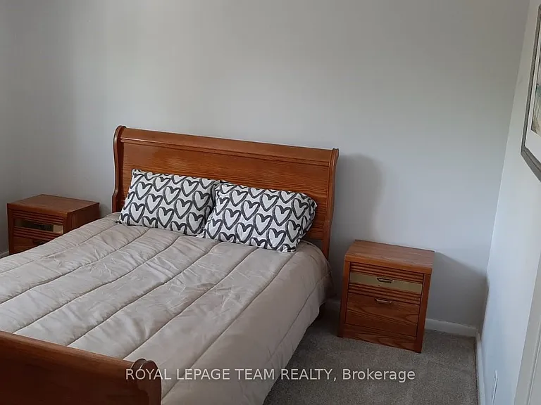 1015 Pinecrest Rd #UPSTRS — Photo 3