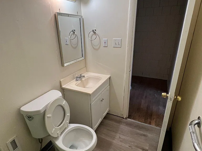 406 Rebecca Ave — Photo 31