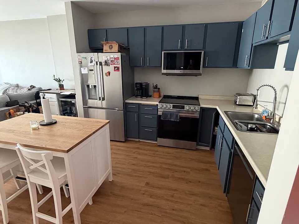 121 Washington Ave S #1907