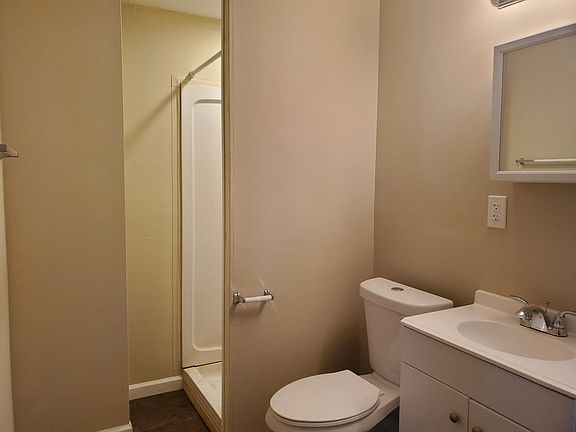 5th image of 3225 Royalton Ave