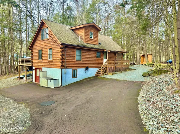 1008 Blue Spruce Ln, Lake Ariel, PA 18436