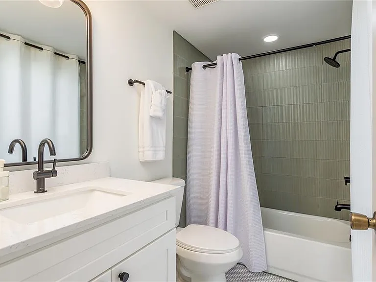 320 Island Way #209 — Photo 32