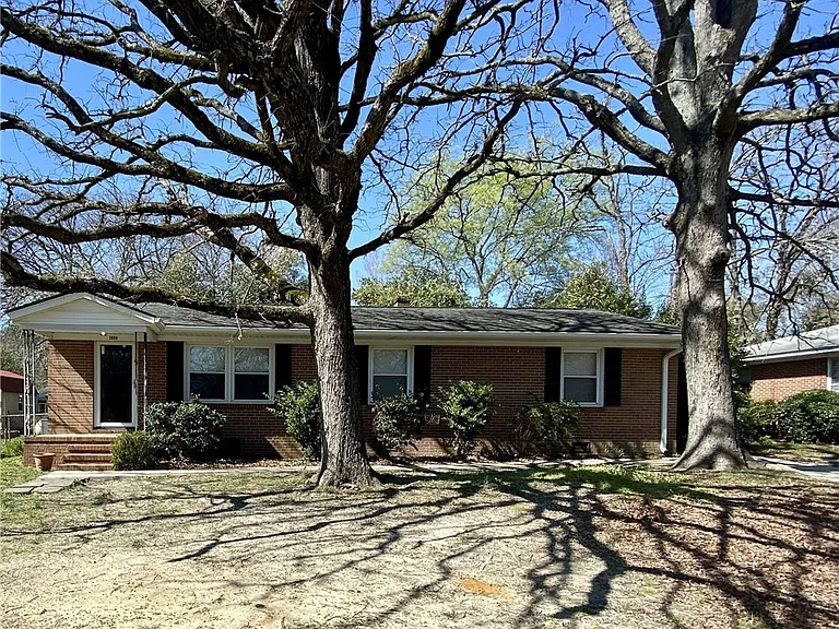 Hartwell Ct — Photo 1