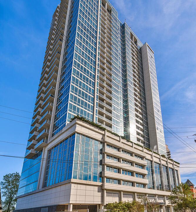 1st image of 1629 S Prairie Ave Unit 810
