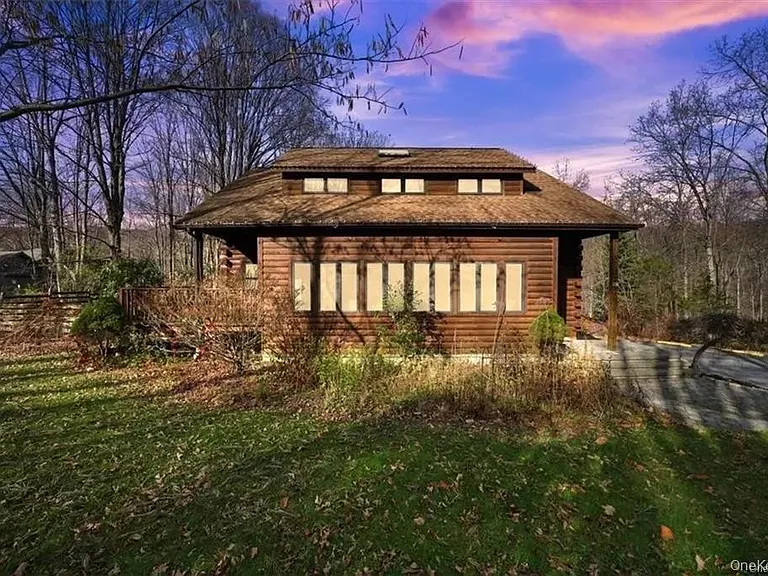 52 Cascade Rd — Photo 1