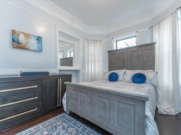 357 East 26th Street image 7 of 10