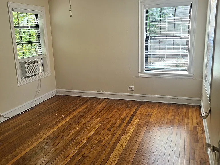Entrance to back bedroom