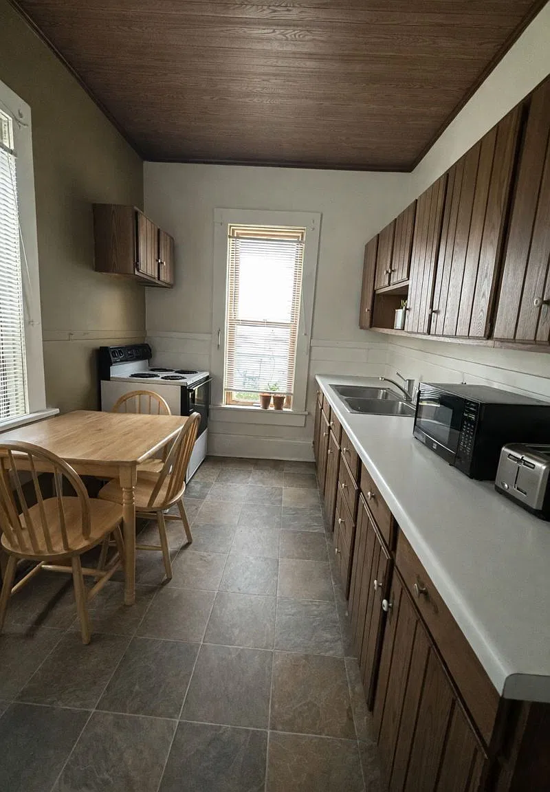 3 bed, 1.0 bath, 1008 sqft, $495 — Photo 4