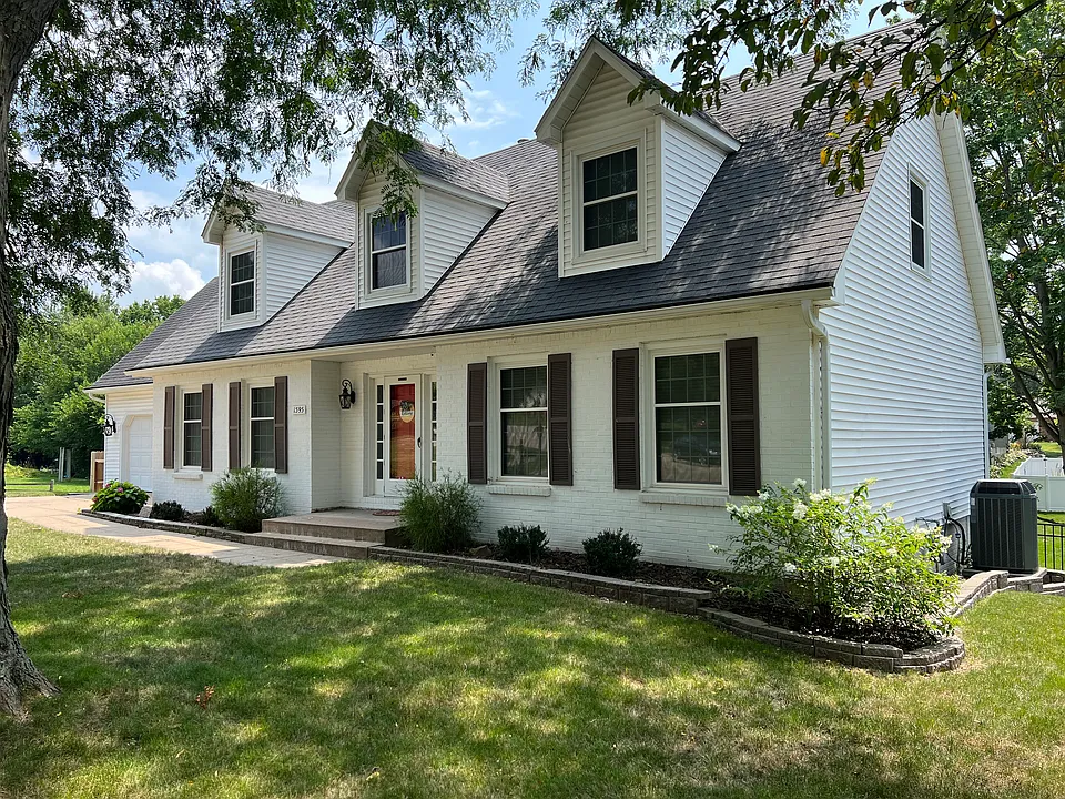 1595 Hamilton Ct