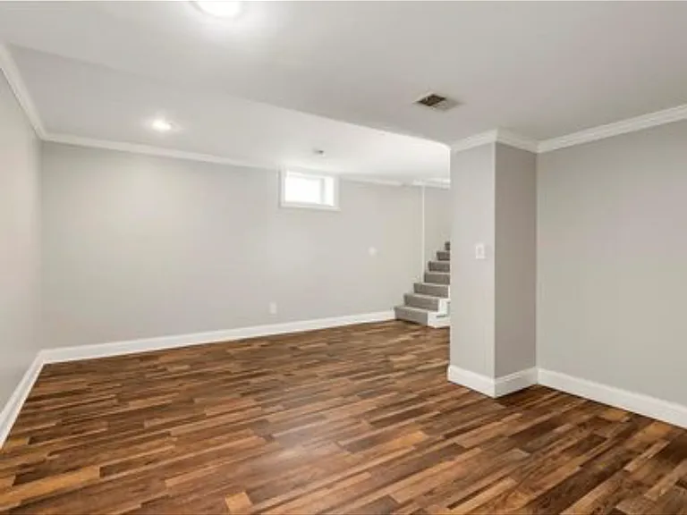 810 W Truman Rd — Photo 6