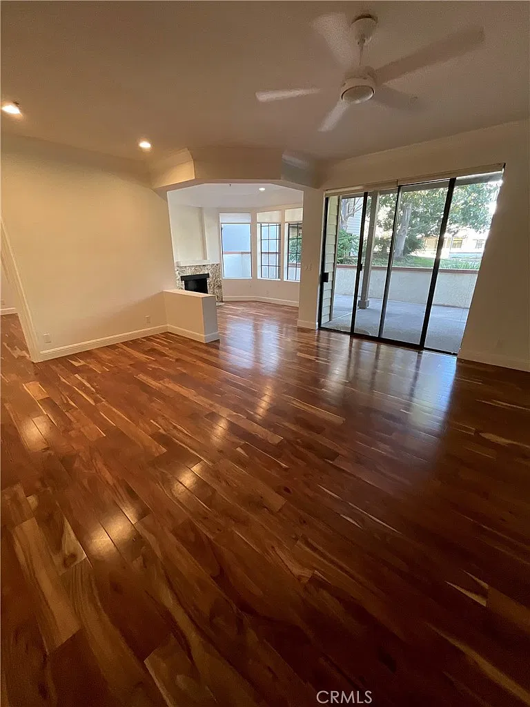 2559 Plaza Del Amo — Photo 1