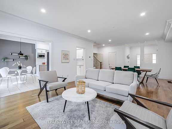 3rd image of 467 Pleasant Ridge Ave