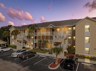 6284 La Costa Dr APT J, Boca Raton, FL 33433