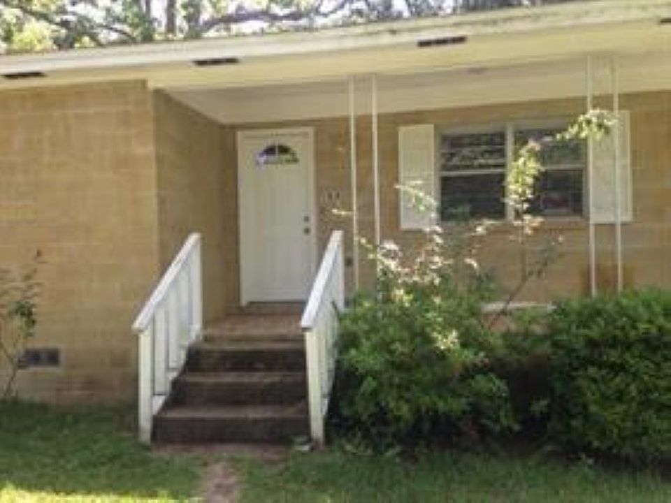 1st image of 1841 Littleton Cir