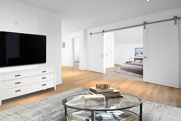 Rented by Corcoran | media 15