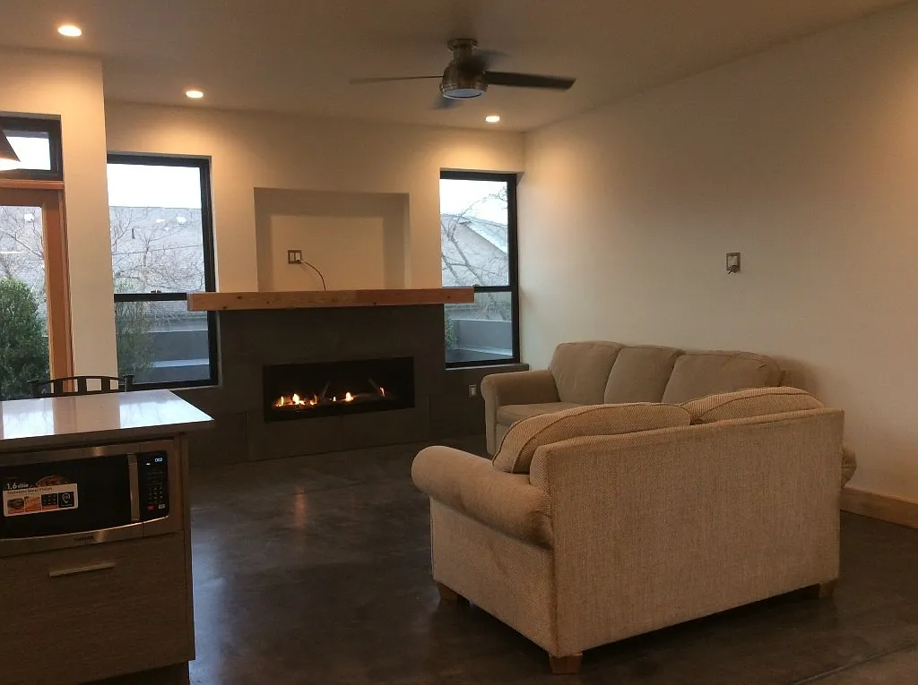 1012 22nd St #A — Photo 4