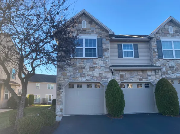 410 Mercury Dr, Mechanicsburg, PA 17050