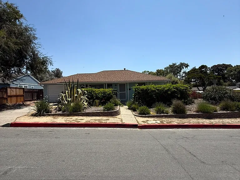 211 N Tassajara Dr — Photo 1