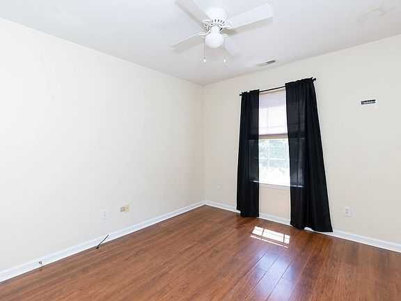 5th image of 304 Providence Hall Dr