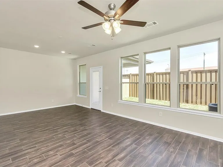 3420 Avondale View Dr — Photo 15