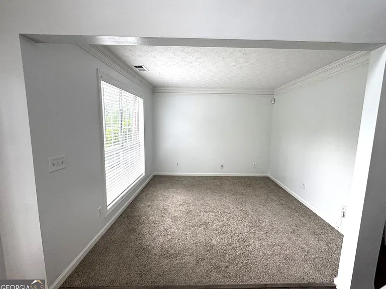 2121 Silva Ct — Photo 4
