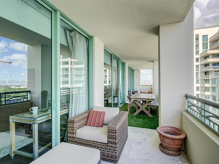 3400 SW 27th Ave #1607 — Photo 2