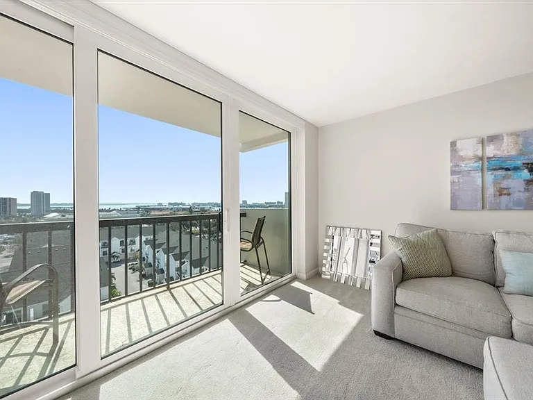 400 Island Way #901 — Photo 12