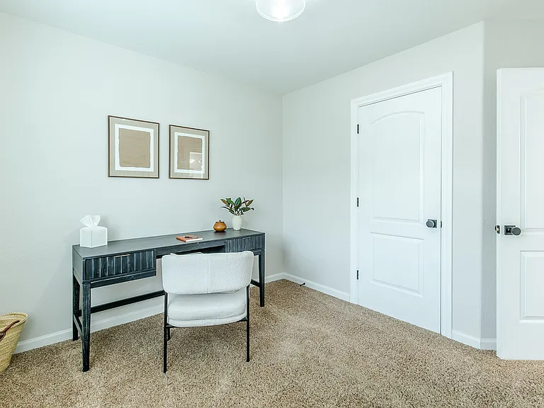 1241 Masters Ave — Photo 14