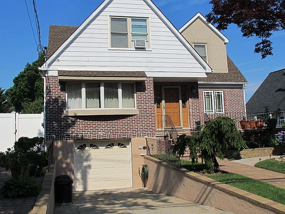 2nd image of 210 Westcott Blvd