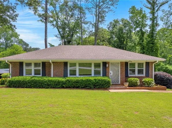 2320 Tilson Cir, Decatur, GA 30032