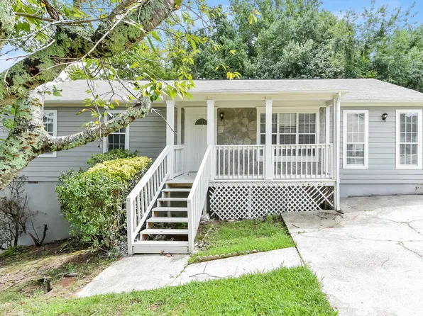 564 Crestridge Ct, Stone Mountain, GA 30083