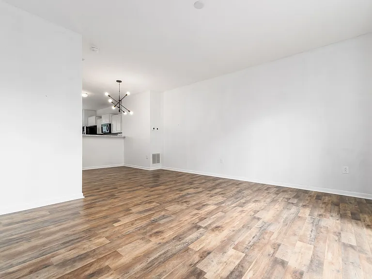 353 Laurel Creek St — Photo 24