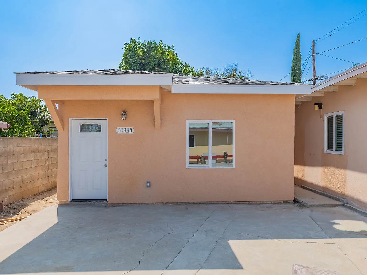 2 bed, 730 sqft, $2,700 — Photo 3