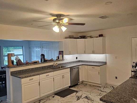 4th image of 4565 SW 35th Avenue