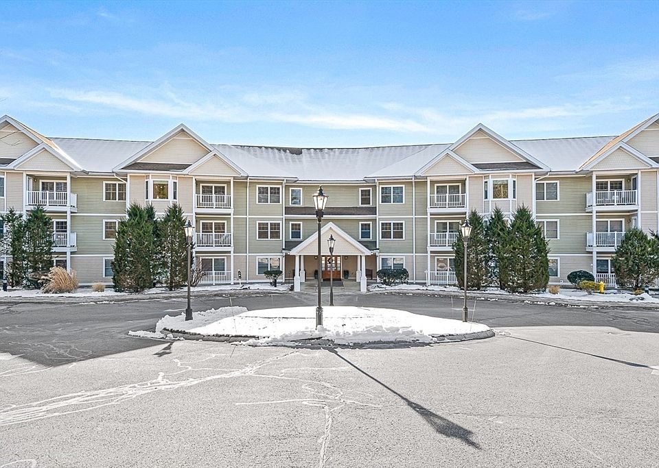 1st image of 490 Main St Unit 107