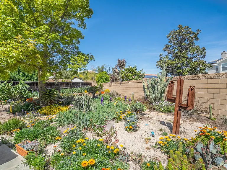 32154 Renoir Rd — Photo 30