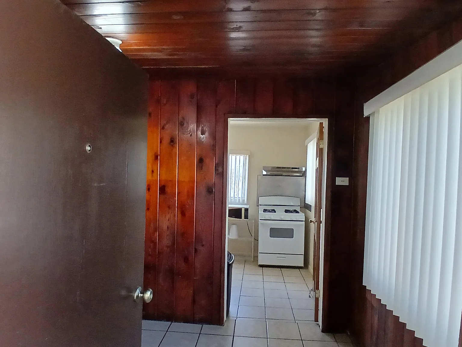 1 bed, 400 sqft, $1,795 — Photo 2