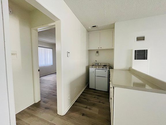 2nd image of 3648 Westwood Blvd #4