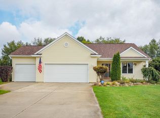 27700 Manchester Cir, Paw Paw, MI