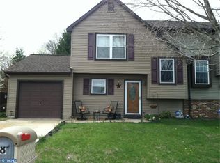 8 Greenwich Dr, Westampton, NJ 08060