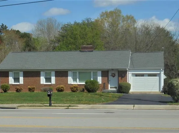 3112 Franklin Tpke, Danville, VA 24540