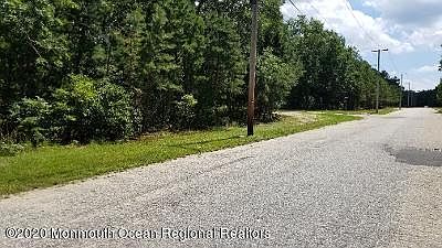 3rd image of 40 Four Mile Ave
